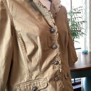 Dressbarn Women Beige Ruffled Collar Jacket